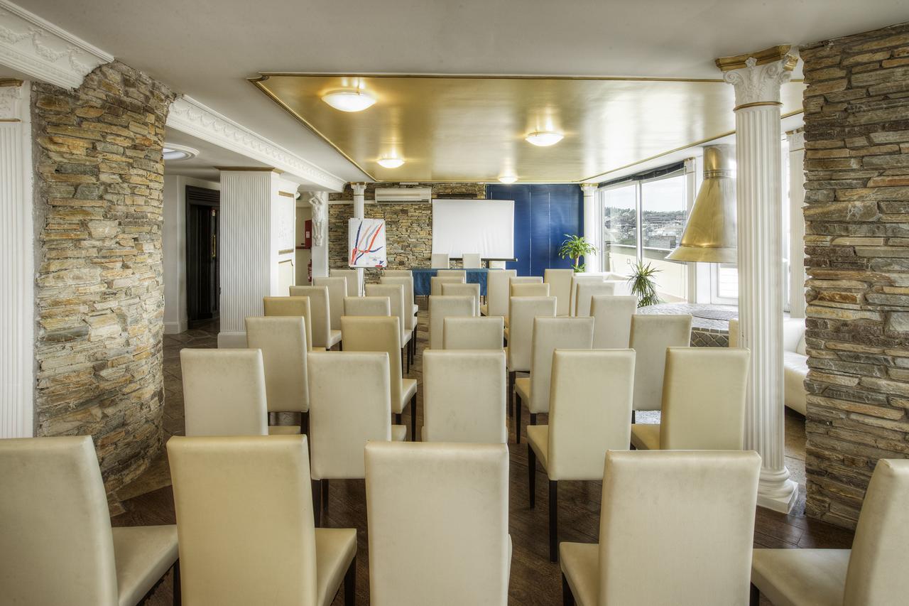 Hotel Grand Colony Roma
